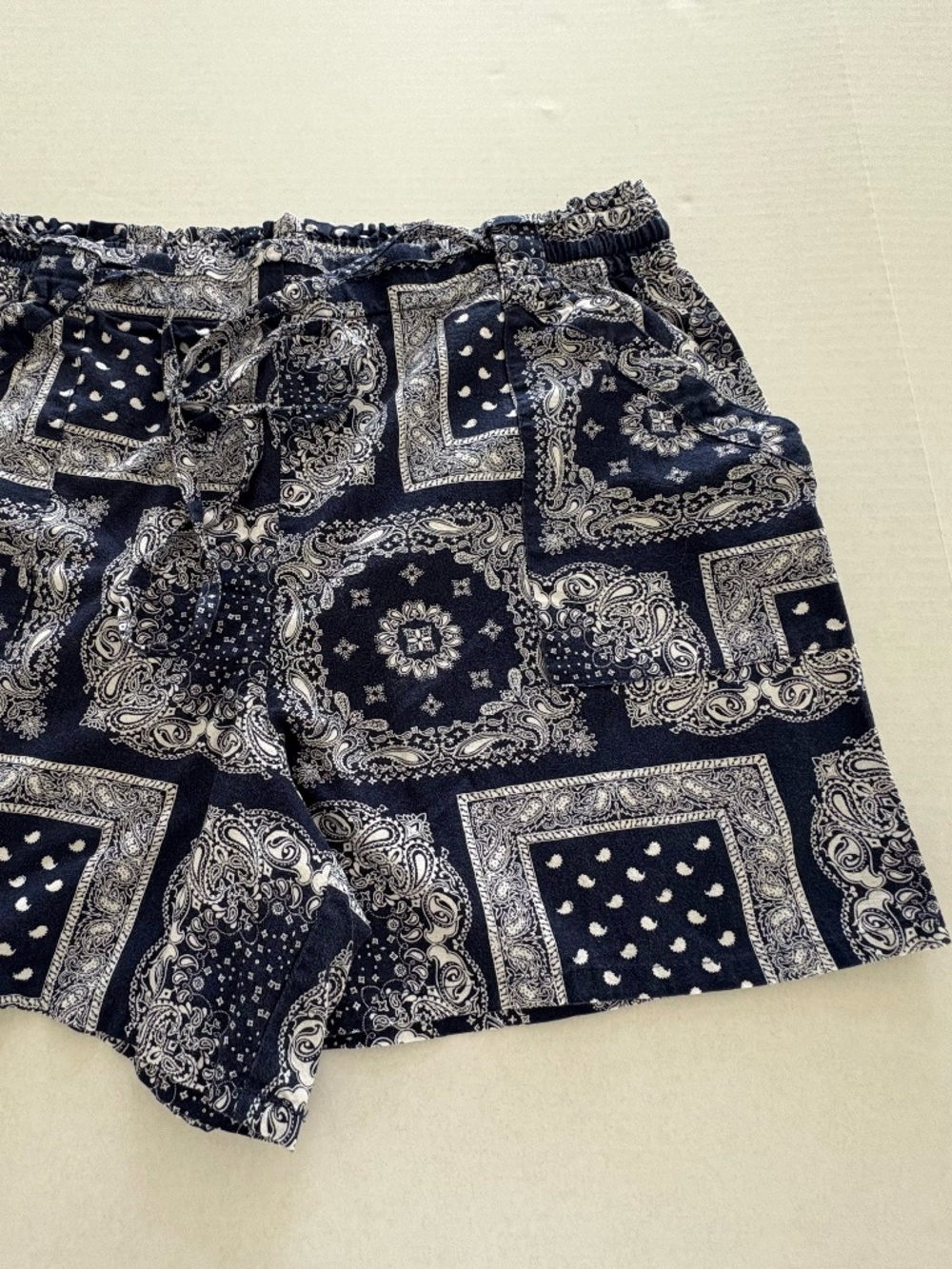 Feeling Festive Bandana Paisley Pattern With Pockets - Size XXL.